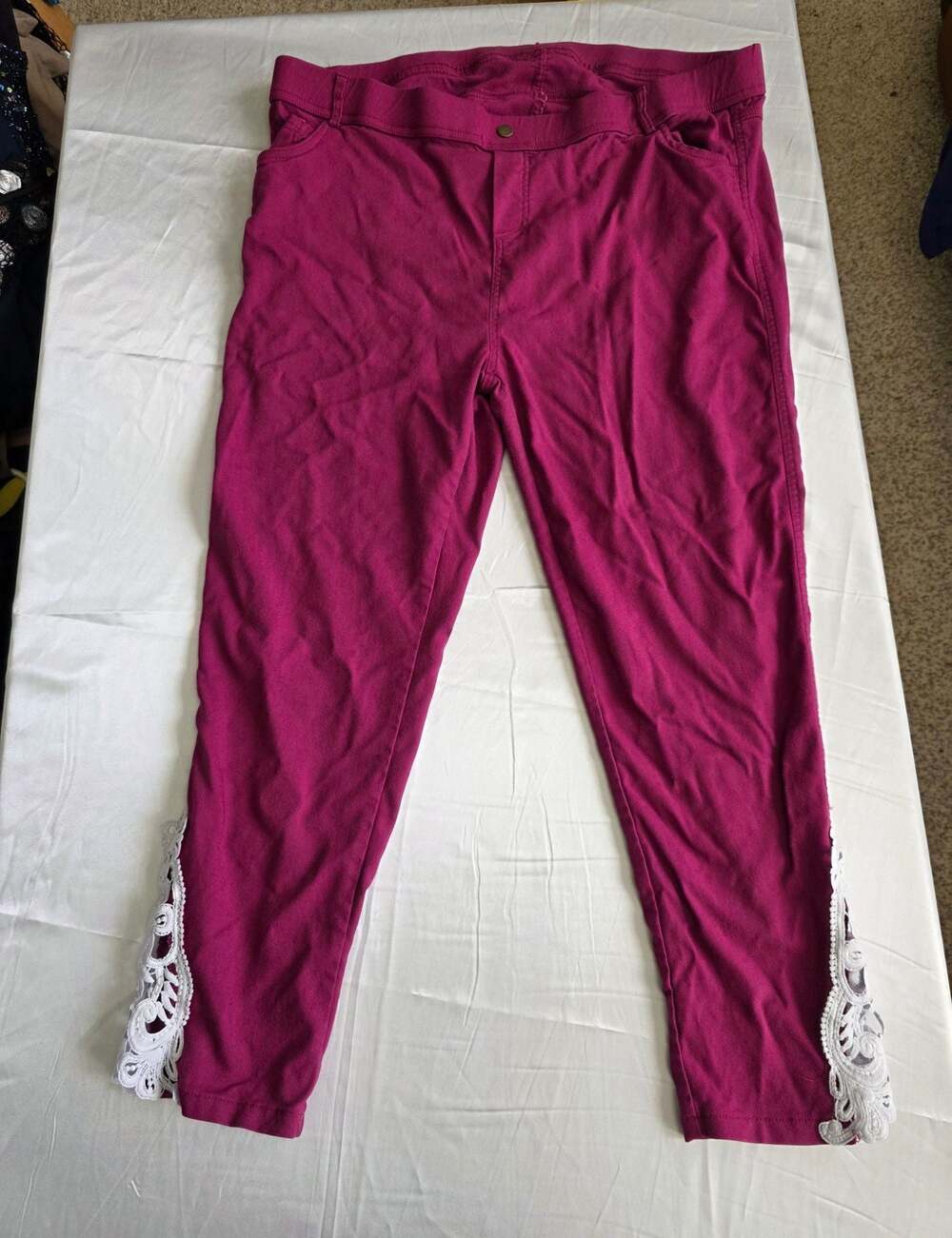 Amaryllis Pink Crop Pants with White Lace Hem Details Size 3X
